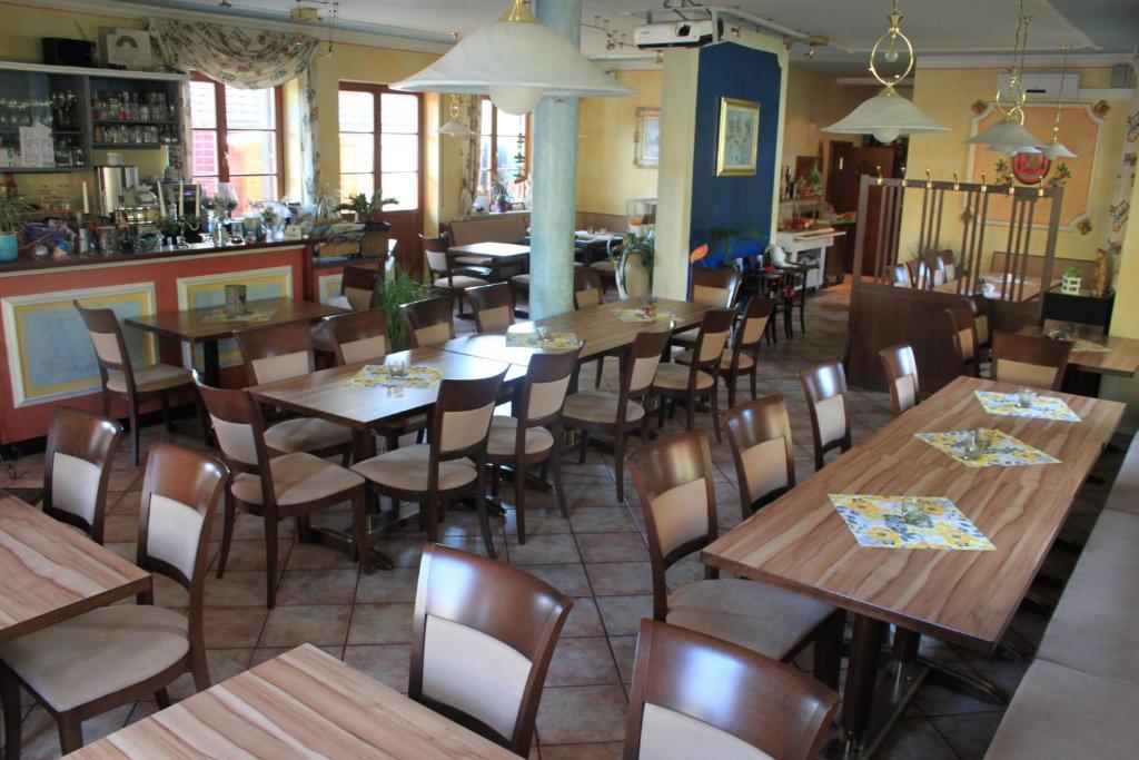 Hotel Krone Kappel エクステリア 写真